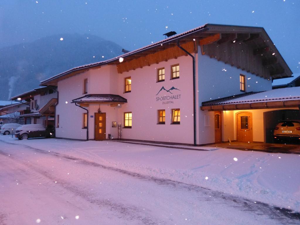 Sportchalet Zillertal Удернс Стая снимка
